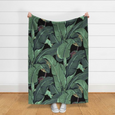 The Iconic Beverly Hills™ Banana Leaf Fabric - Lexington Black